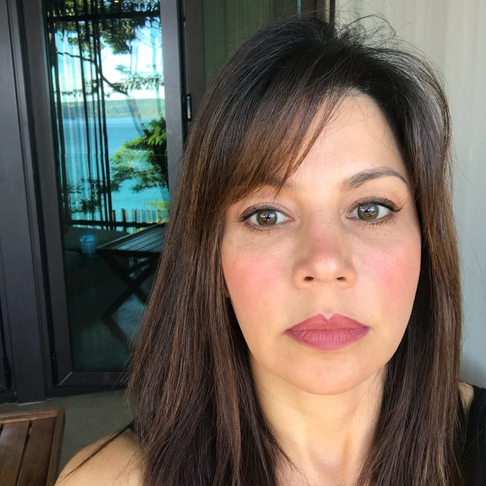 Meet your Posher, Claudia